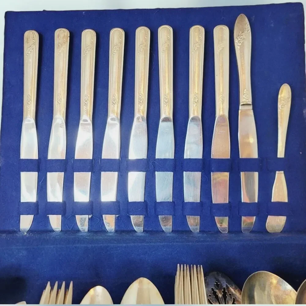 Vtg 1940s Silverware Set QUEEN BESS Tudor Plate ONEIDA‎ Flatware 51 Pieces AS IS